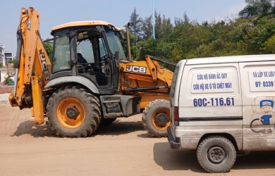 VÁ VỎ XE DỊCH VỤ TẠI HÓC MÔN, CỦ CHI, QUẬN 12, LONG AN 24/24